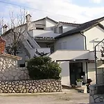 Erdgeschosswohnung Mit Terrasse Fuer Sechs Personen By Interhome *