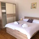 Erdgeschosswohnung Mit Terrasse Fuer Sechs Personen By Interhome * Kampor