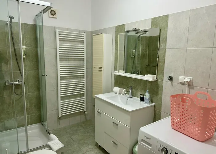 Erdgeschosswohnung Mit Terrasse Fuer Sechs Personen By Interhome Apartamento *