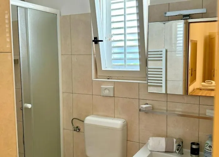 Erdgeschosswohnung Mit Terrasse Fuer Sechs Personen By Interhome *