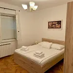 Erdgeschosswohnung Mit Terrasse Fuer Sechs Personen By Interhome 아파트 Kampor